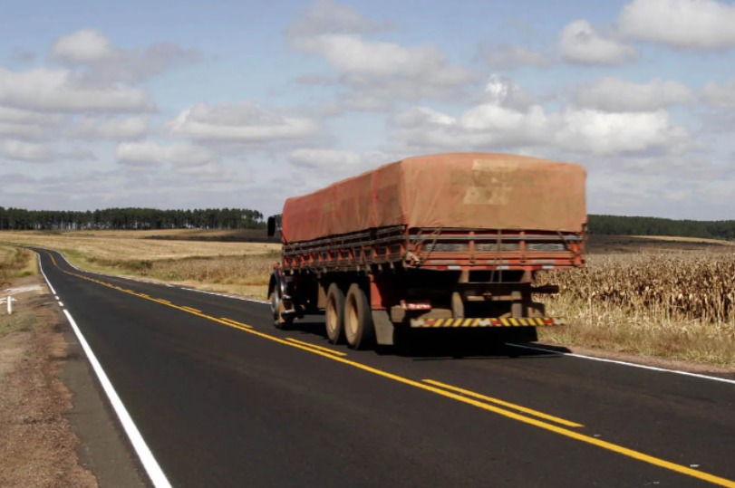 Malha rodoviária de qualidade é vital para o agronegócio e o desenvolvimento do Paraná